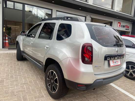 RENAULT-DUSTER-2016