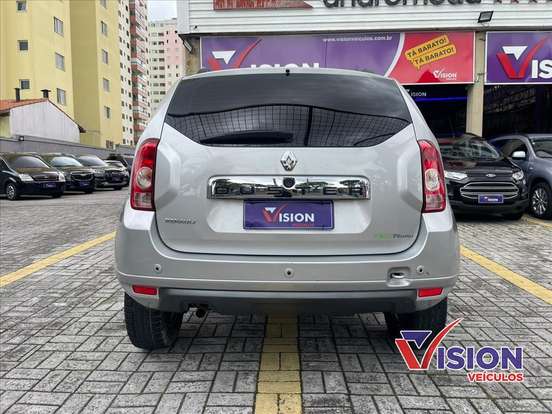 RENAULT-DUSTER-2012