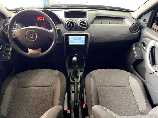 RENAULT-DUSTER-2014