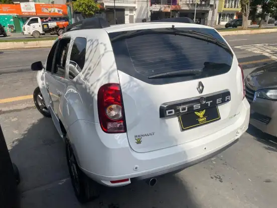 RENAULT-DUSTER-2014