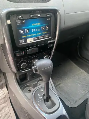 RENAULT-DUSTER-2014