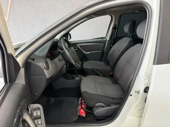 RENAULT-DUSTER-2014
