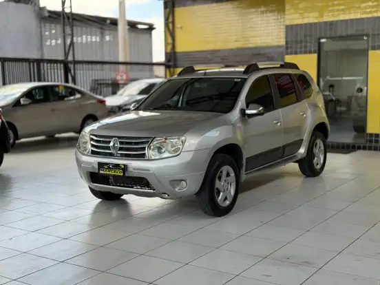 RENAULT-DUSTER-2011