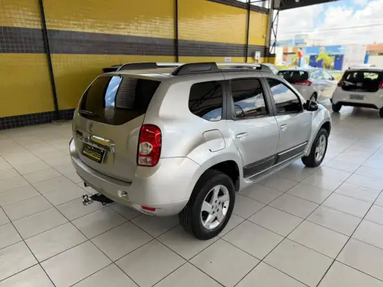 RENAULT-DUSTER-2011