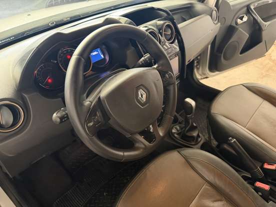 RENAULT-DUSTER-2018