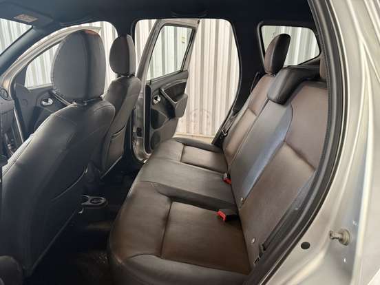 RENAULT-DUSTER-2018
