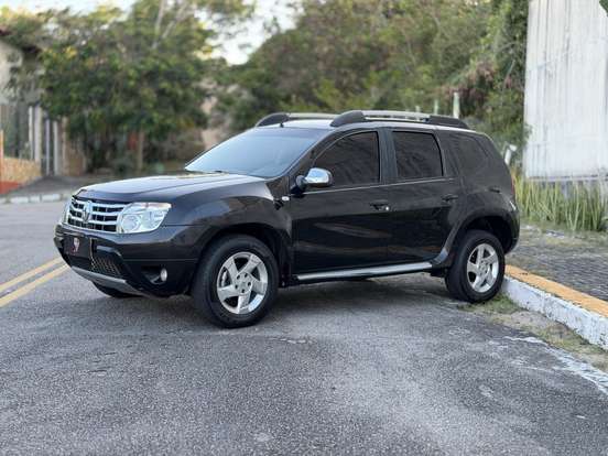 RENAULT-DUSTER-2014