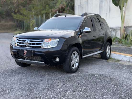 RENAULT-DUSTER-2014
