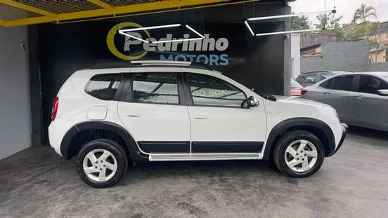 RENAULT-DUSTER-2012