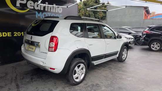 RENAULT-DUSTER-2012