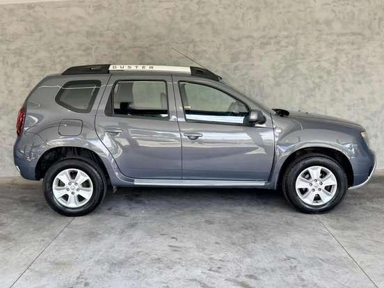 RENAULT-DUSTER-2015
