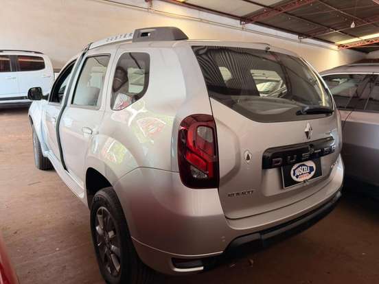 RENAULT-DUSTER-2016