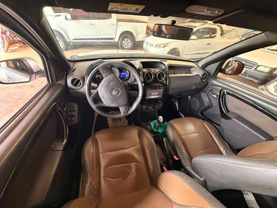 RENAULT-DUSTER-2016