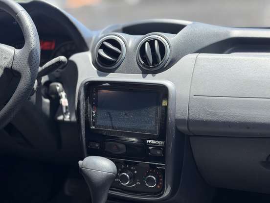 RENAULT-DUSTER-2014