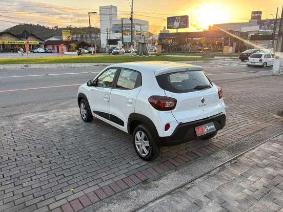 RENAULT-KWID-2022