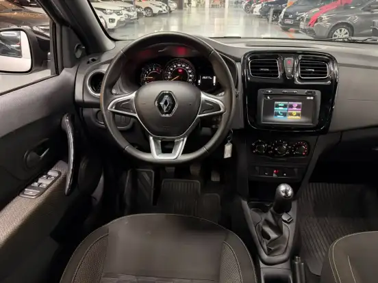 RENAULT-LOGAN-2024