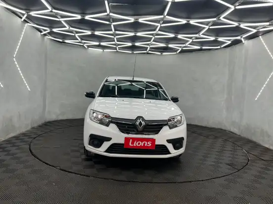 RENAULT-LOGAN-2024