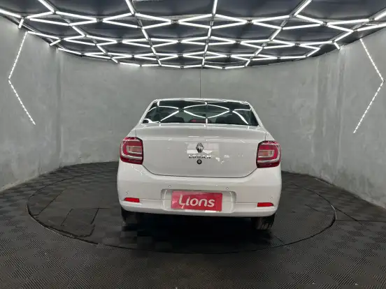RENAULT-LOGAN-2024