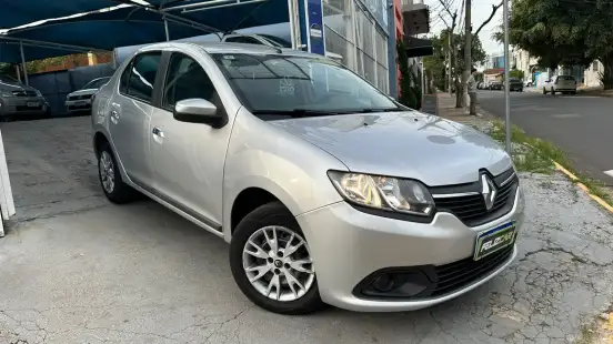RENAULT-LOGAN-2014