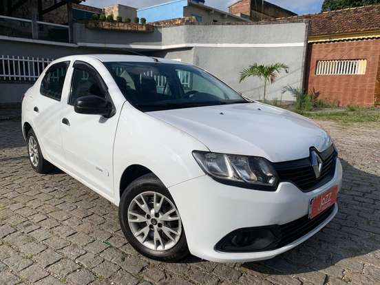 RENAULT-LOGAN-2019