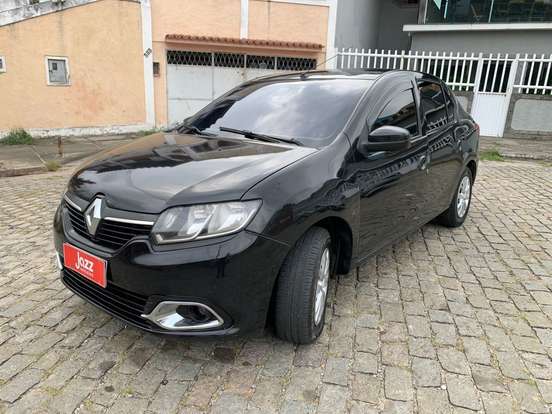 RENAULT-LOGAN-2019