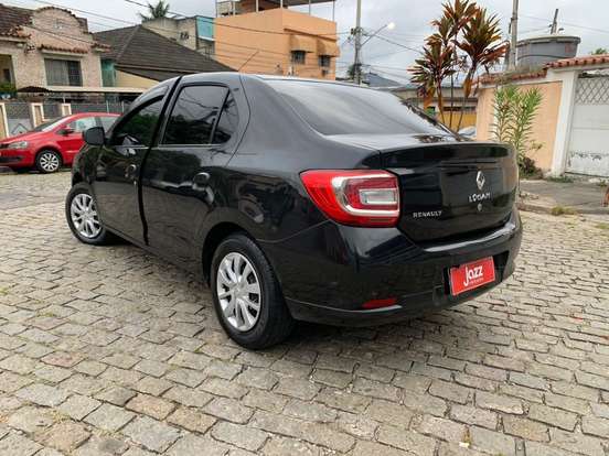 RENAULT-LOGAN-2019