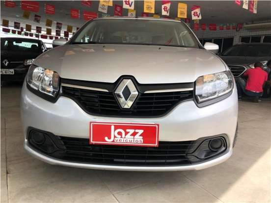 RENAULT-LOGAN-2020