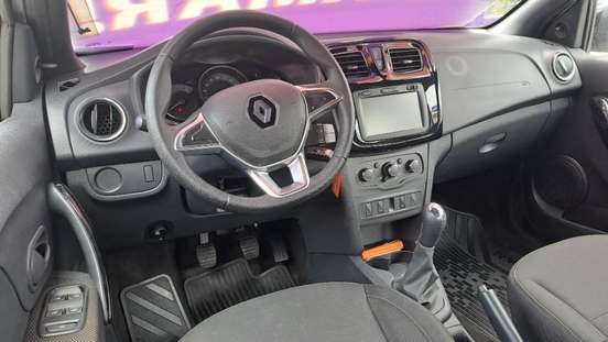 RENAULT-LOGAN-2024