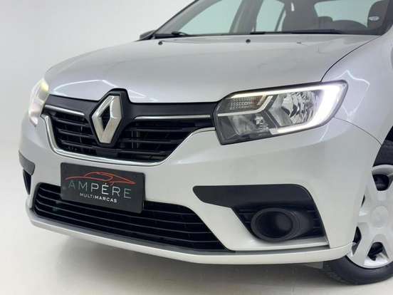 RENAULT-LOGAN-2023