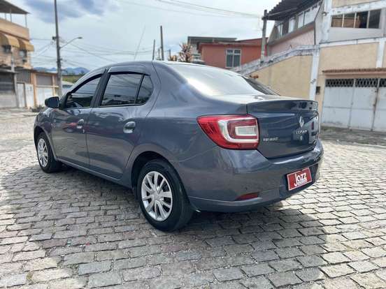 RENAULT-LOGAN-2020