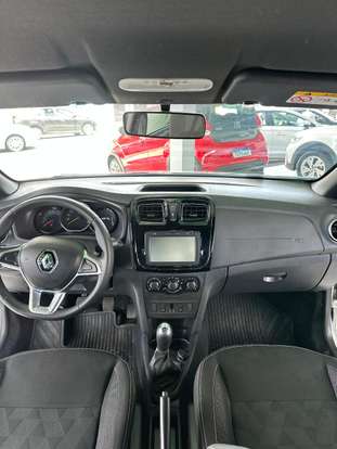 RENAULT-LOGAN-2024