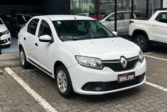 RENAULT-LOGAN-2014