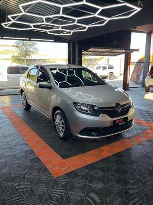 RENAULT-LOGAN-2014