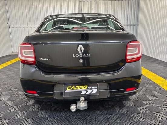 RENAULT-LOGAN-2014