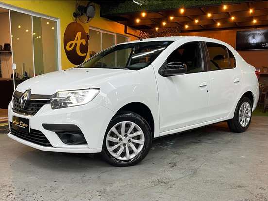 RENAULT-LOGAN-2021