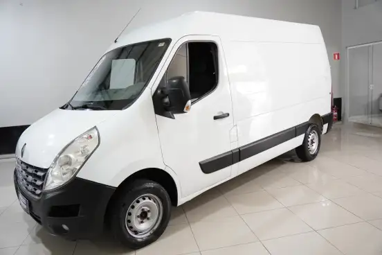 RENAULT-MASTER-2017