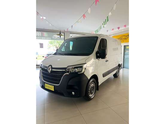 RENAULT-MASTER-2025