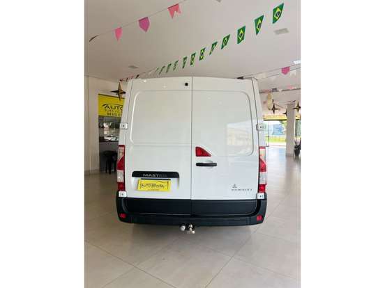 RENAULT-MASTER-2025