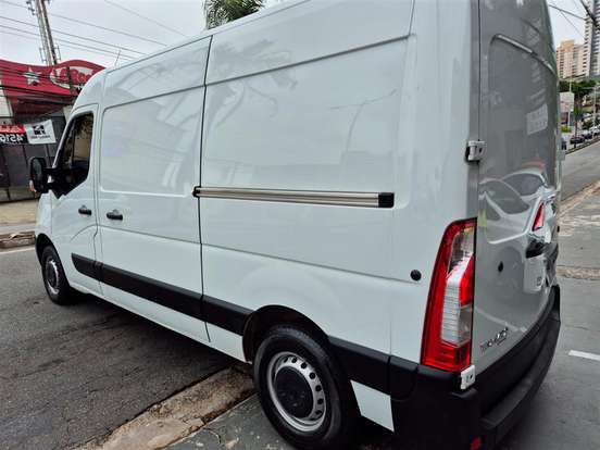 RENAULT-MASTER-2020
