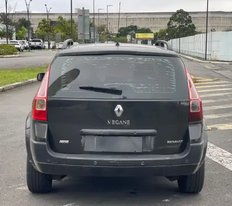 RENAULT-MEGANE-2011