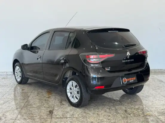 RENAULT-SANDERO-2022