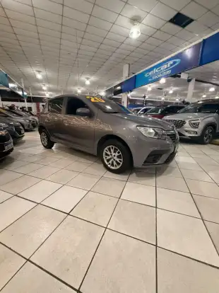 RENAULT-SANDERO-2019