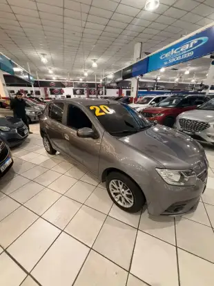RENAULT-SANDERO-2019