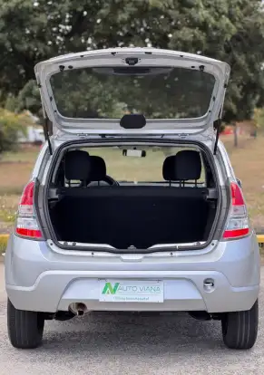 RENAULT-SANDERO-2013
