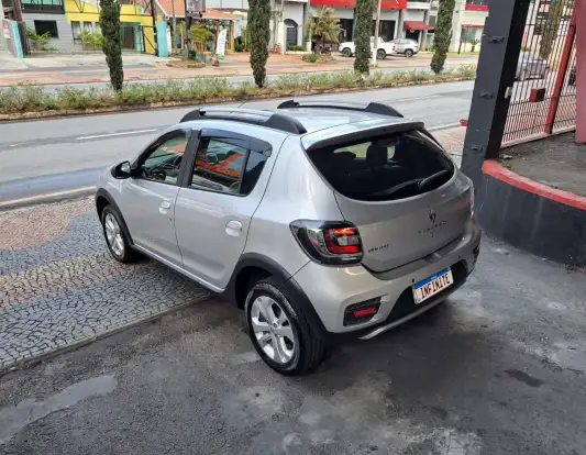 RENAULT-SANDERO-1.6 16V SCE FLEX STEPWAY MANUAL RENAULT-SANDERO-2016