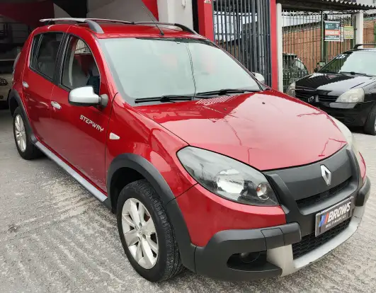RENAULT-SANDERO-2011