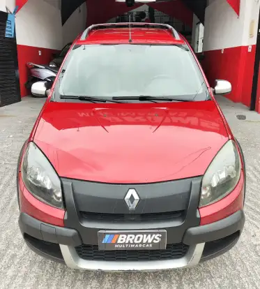 RENAULT-SANDERO-2011