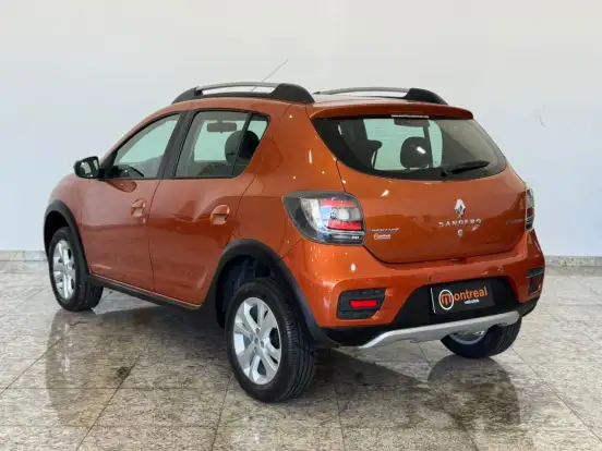 RENAULT-SANDERO-2014