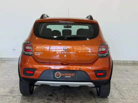 RENAULT-SANDERO-1.6 STEPWAY 8V FLEX 4P MANUAL RENAULT-SANDERO-2014