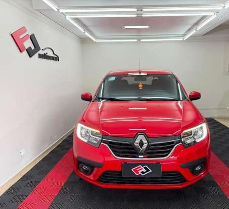 RENAULT-SANDERO-2019
